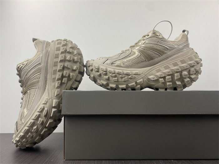 BLCG DEFENDER  685613 W2RA6 9700