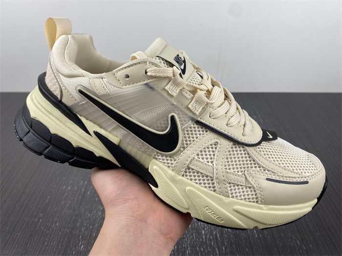NIKEV2K Runtekk 3XL FD0736-101