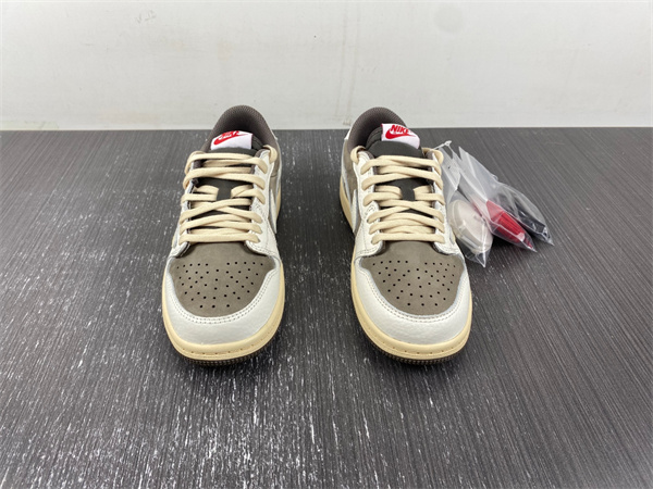 Travis Scott x Air Jordan 1 OG Low PS