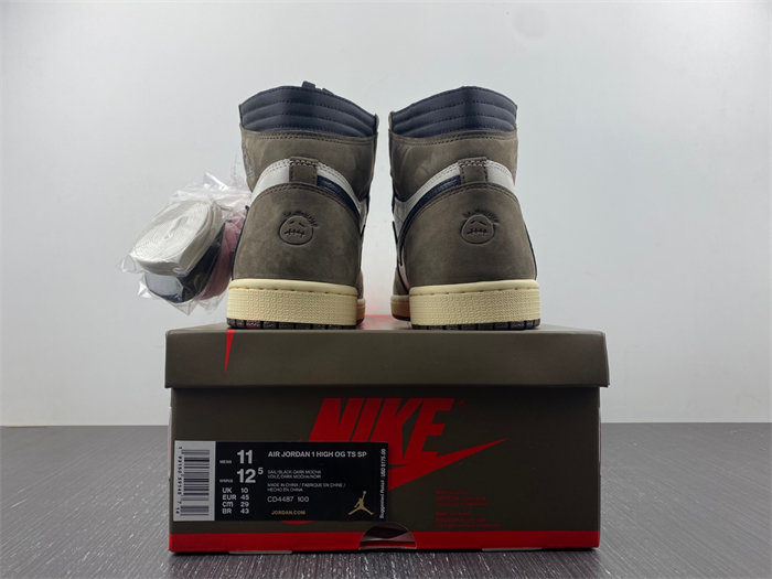 Jordan 1 Retro High OG SPTravis Scott Mocha