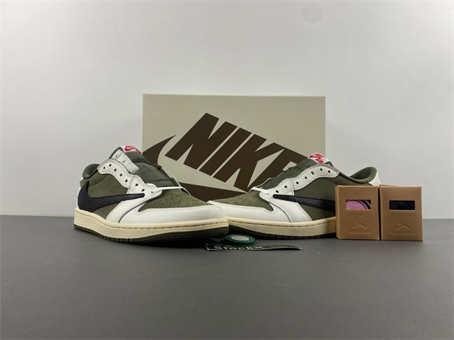 Travis Scott x Air Jordan 1 Low OG DM7866-200
