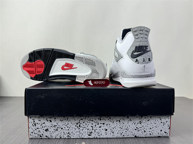 Air Jordan 4 “White Cement” 2025 FV5029-100