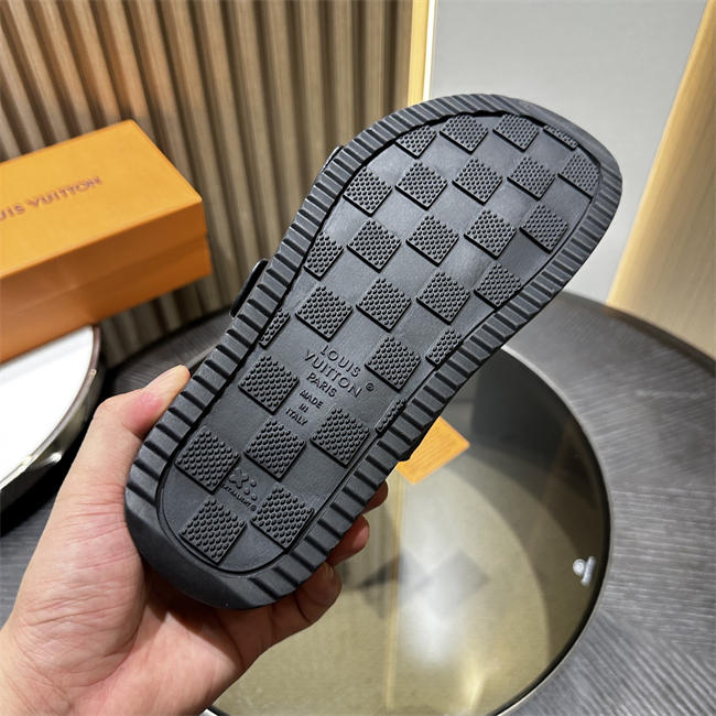 LV1S 087