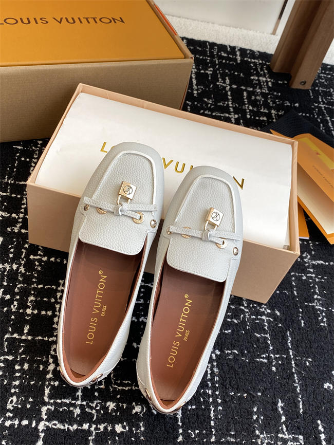 Lv Loafer 066