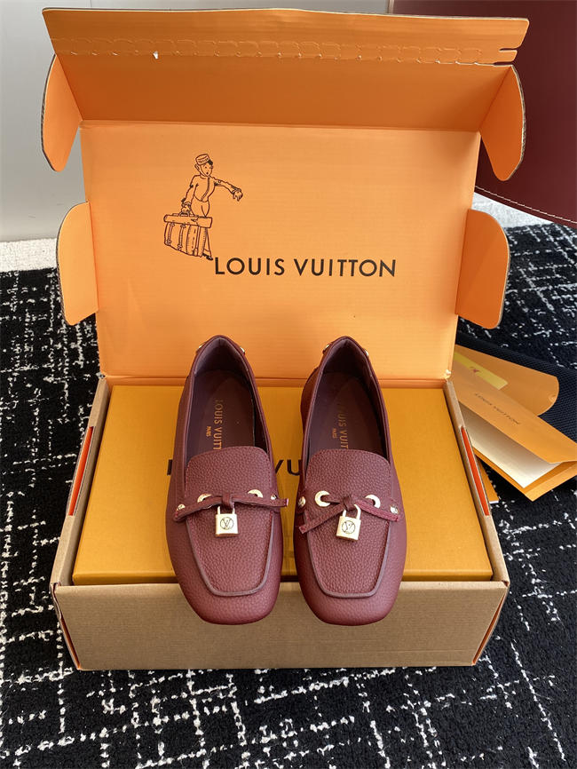 Lv Loafer 067