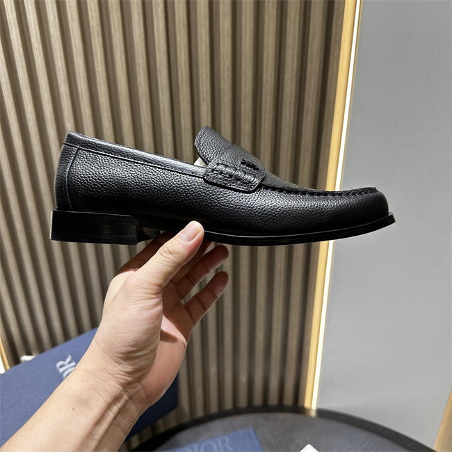 D10r loafer