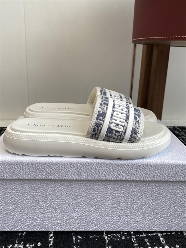 Dio Slipper
