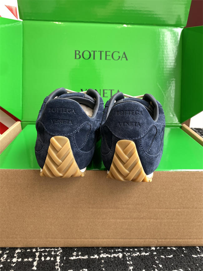 B0tt*ga Ven*ta Sneaker