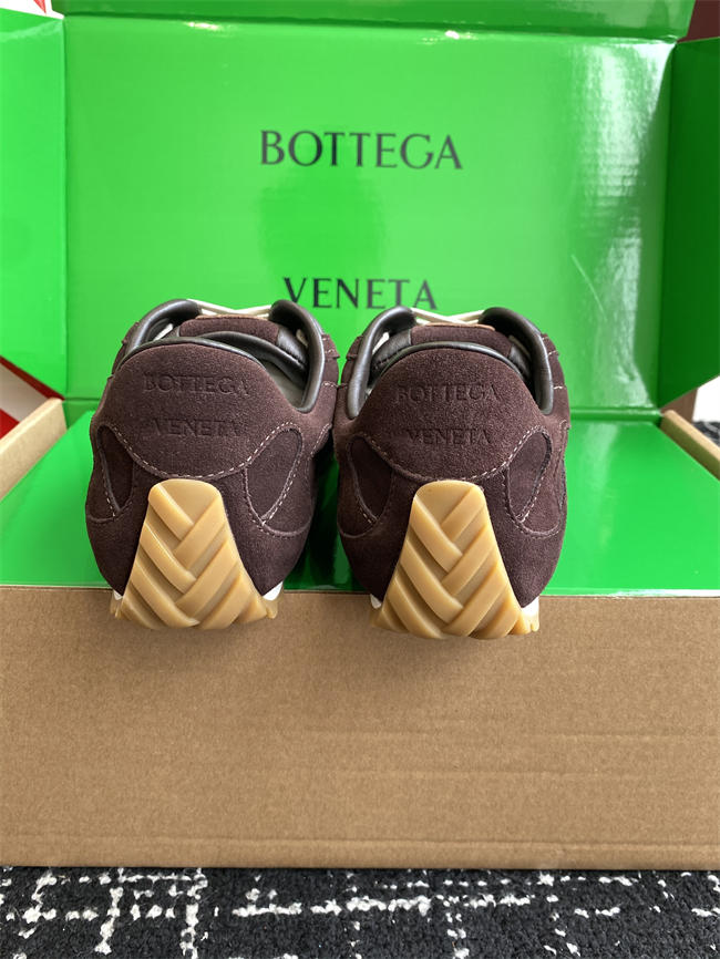 B0tt*ga Ven*ta Sneaker