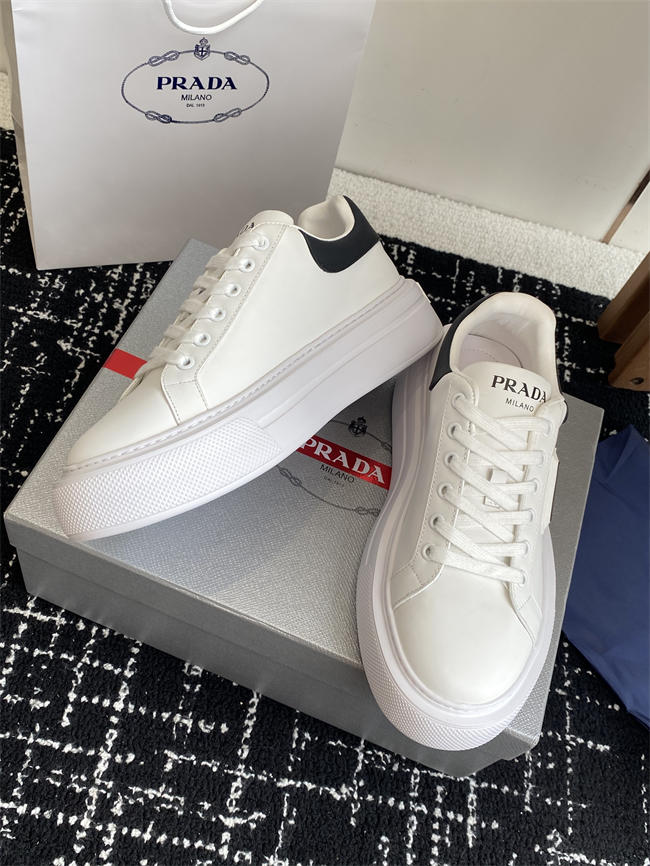 Pra*a Sneaker