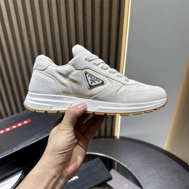 Pra*a Sneaker