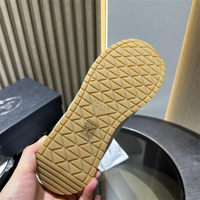 Pra*a Sneaker