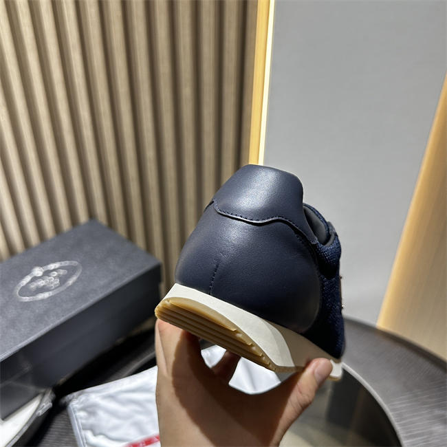 Pra*a Sneaker