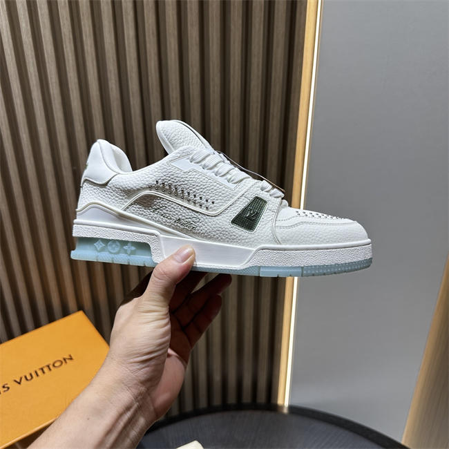 Lv Sneaker