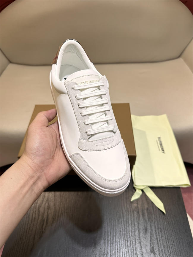 Bv*b*rry Sneaker