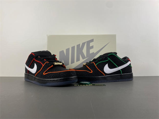 Nike SB Dunk Low Bronx Girls Skate HV1664-001