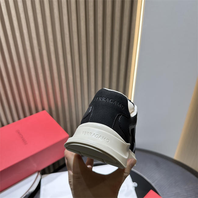 Ferragamo Sneaker