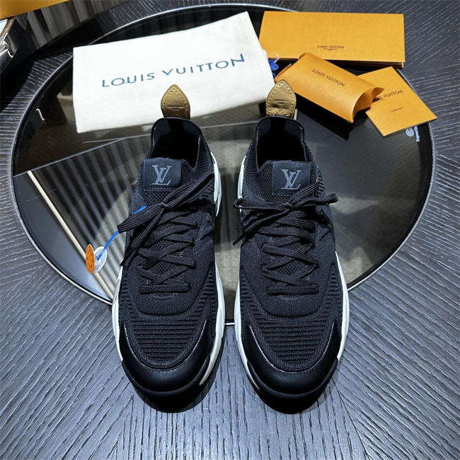 Lv Sneaker