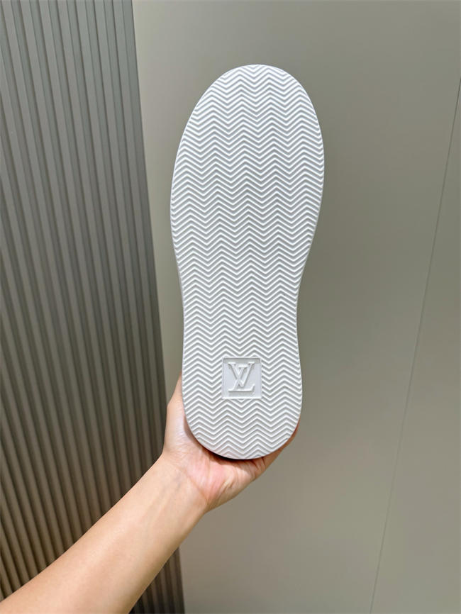 Lv Sneaker