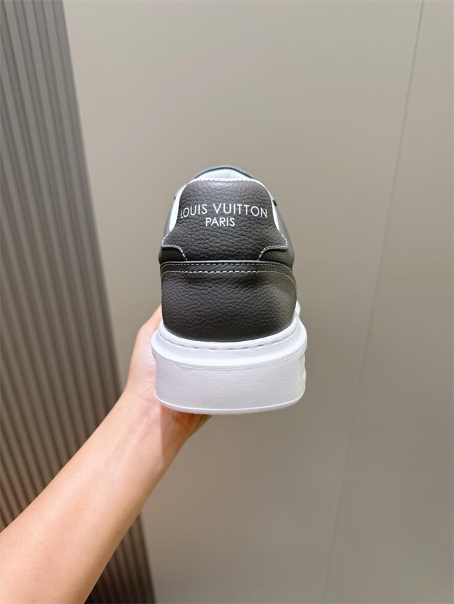 Lv Sneaker