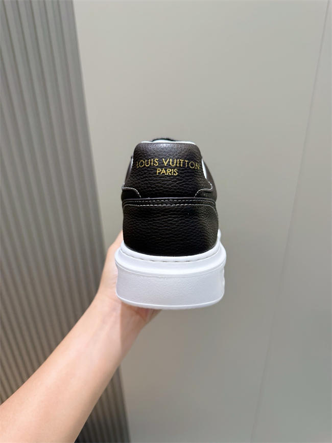Lv Sneaker