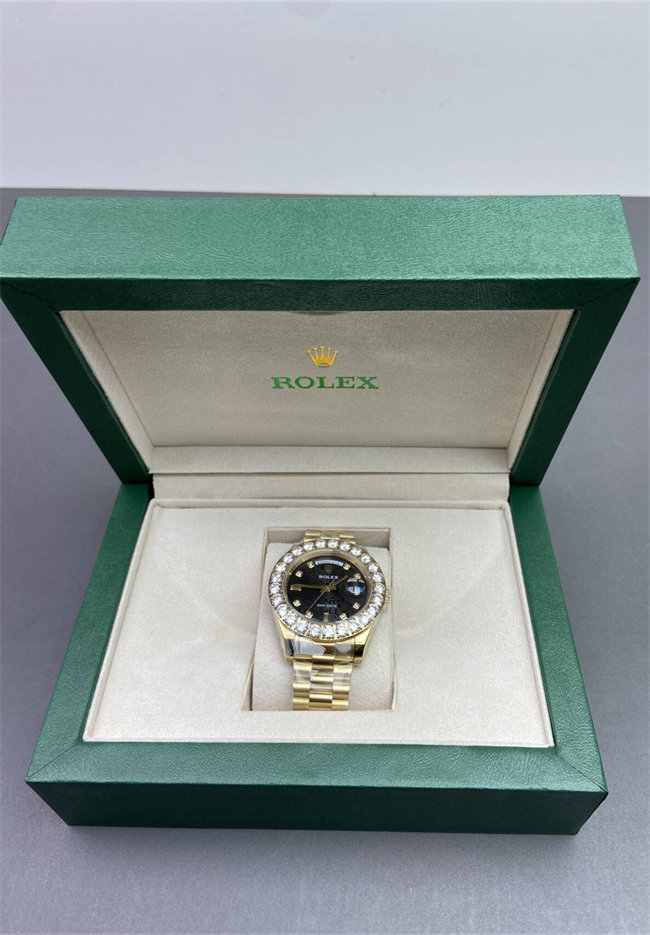R01ex 44mm 05-Day Date