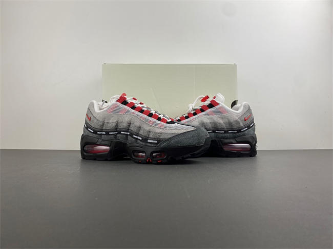 Undefeated x Nike Air Max 95 