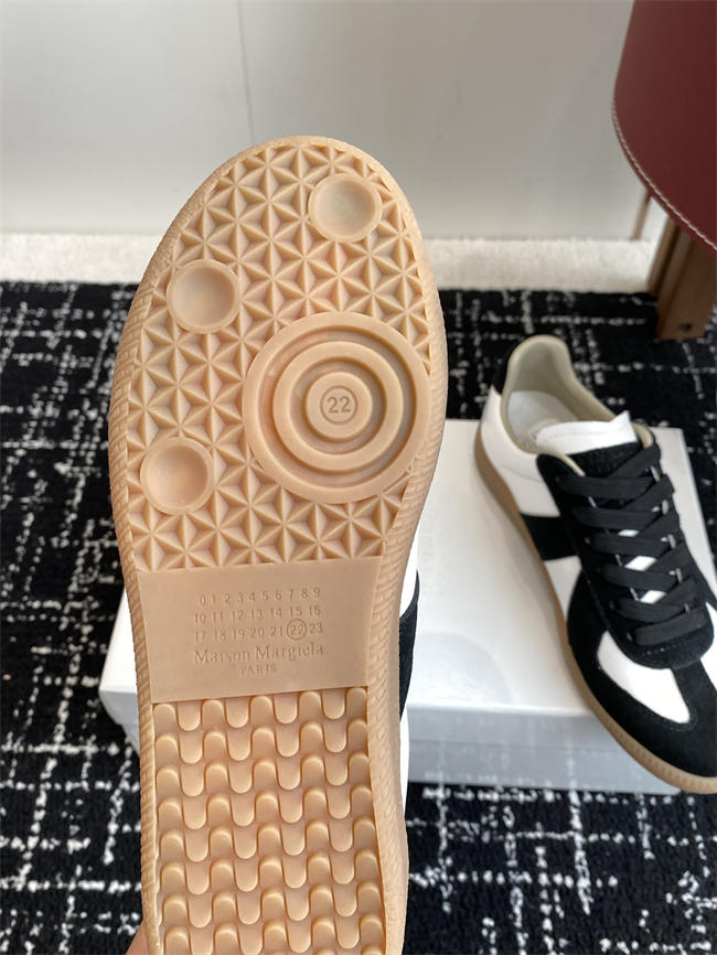 Ma1s0n Marg*e1a Sneaker 100