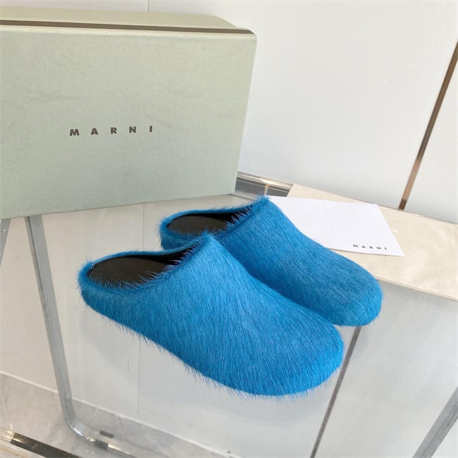 Ma*n1 Slipper