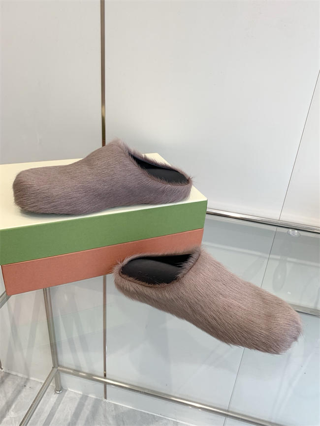 Ma*n1 Slipper