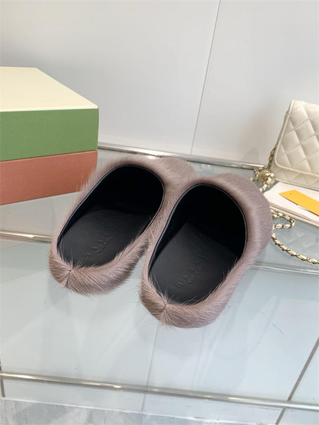 Ma*n1 Slipper