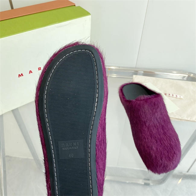 Ma*n1 Slipper