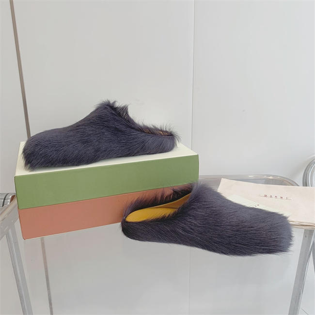 Ma*n1 Slipper