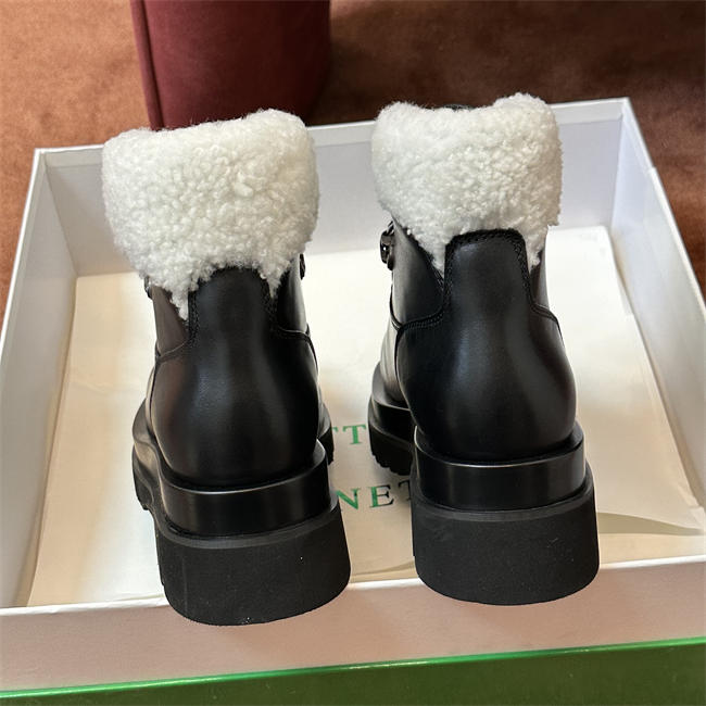 B0tt*ga Ven*ta Boot