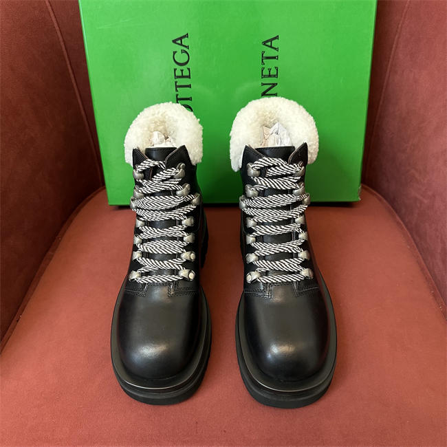 B0tt*ga Ven*ta Boot