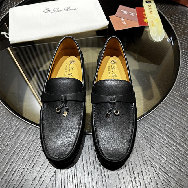 L0r0 P1ana Loafer