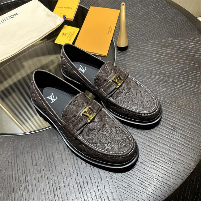 Lv Loafer084
