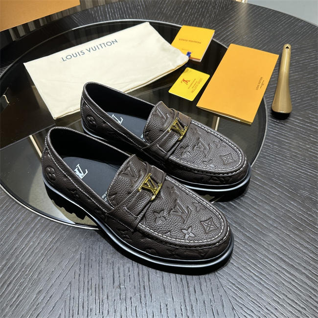 Lv Loafer084