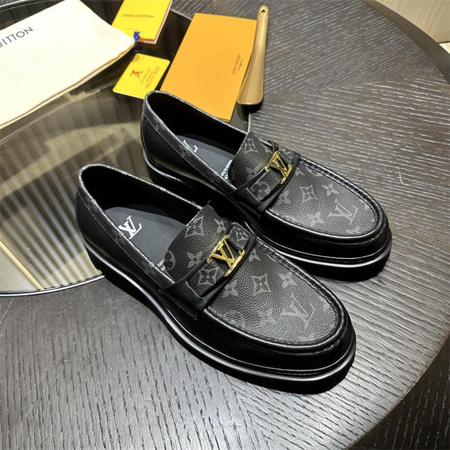 Lv Loafer087