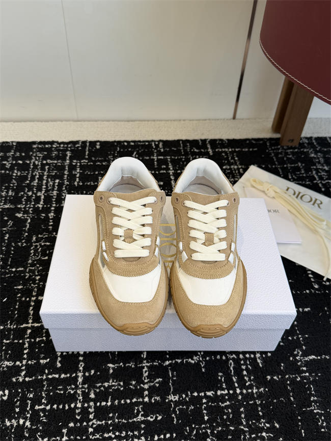 D10r Tech Sneaker