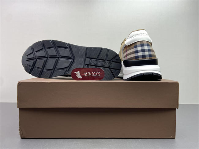 Bv*b*rry Sneaker