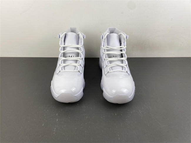 COMME des GARÇONS x Air Jordan 11 IV7639-100
