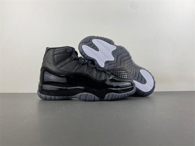 COMME des GARÇONS x Air Jordan 11 IV7639-001