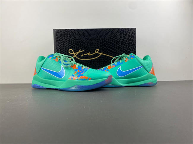 Jalen Brunson x Nike Zoom Kobe 5 Protro