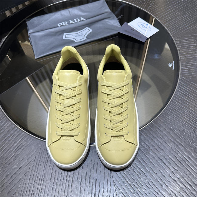 Pra*a Sneaker073