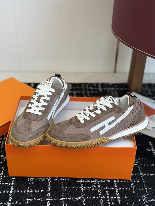 HER MES Sneaker