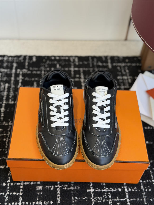 HER MES Sneaker
