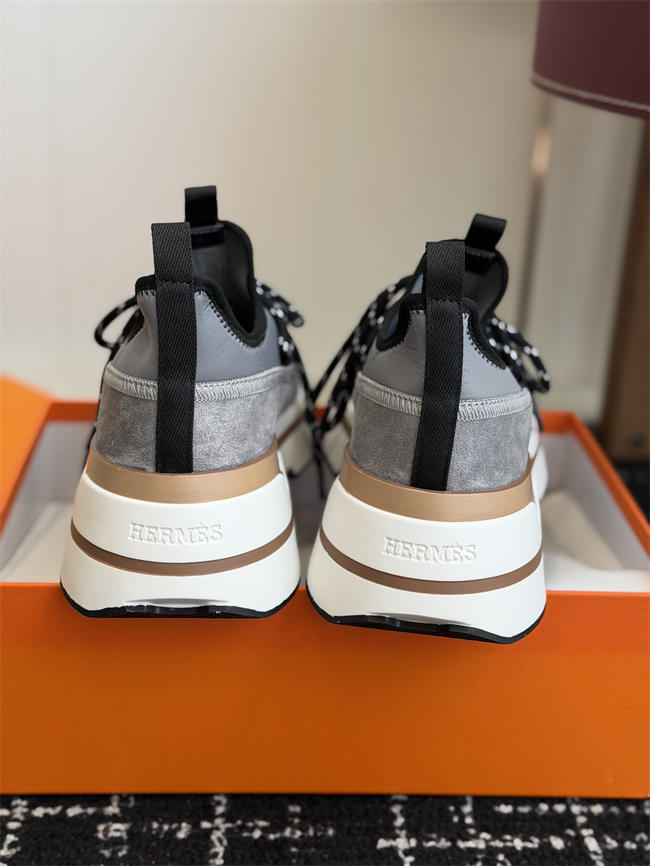HER MES Sneaker
