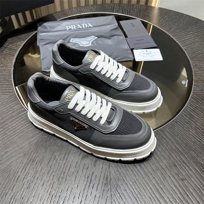 Pra*a Sneaker079