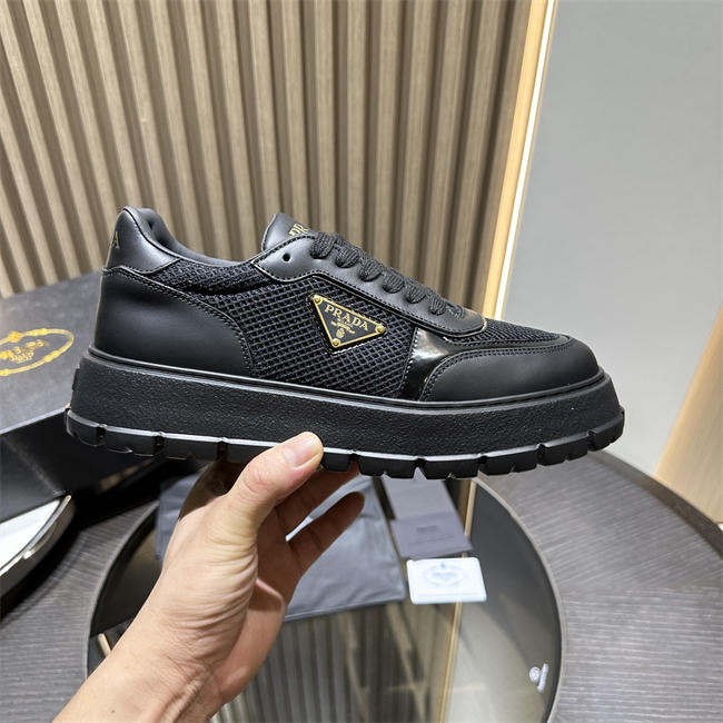 Pra*a Sneaker080